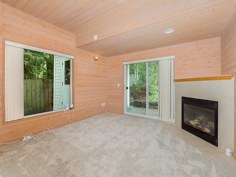 1197 Nimitz Dr — Photo 17
