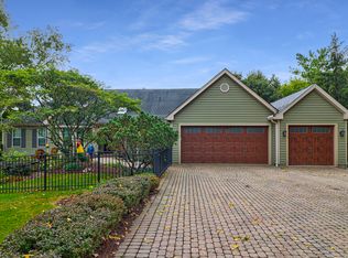 41W077 Kingston Ct, St Charles, IL