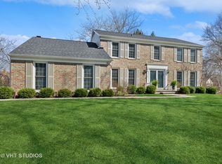 884 Georgetowne Ln, Barrington, IL 60010