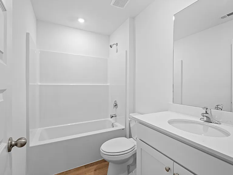 523 Nevada St — Photo 25