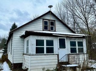 887 State Highway 374, Cadyville, NY 12918