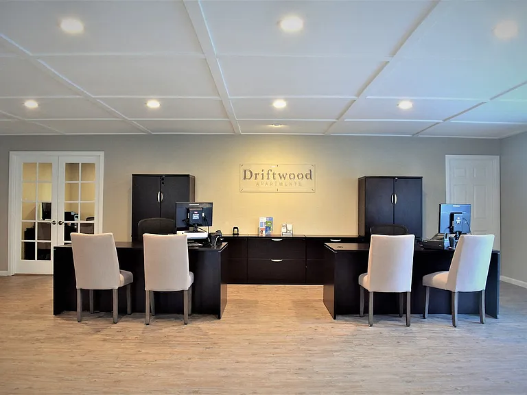 Driftwood Apartments — Photo 9