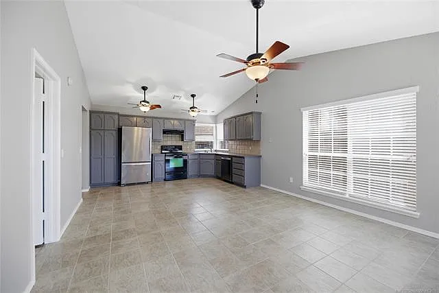 3827 W Galveston Pl — Photo 4