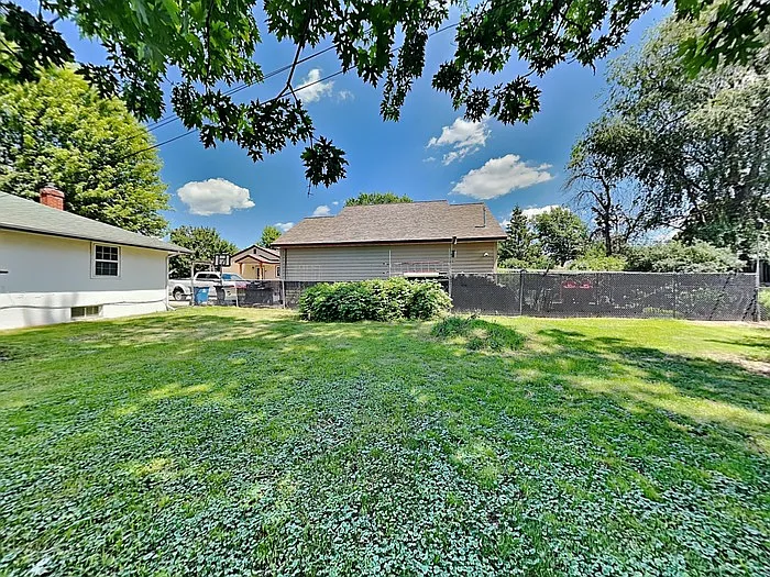 1218 Skillman Ave E — Photo 30