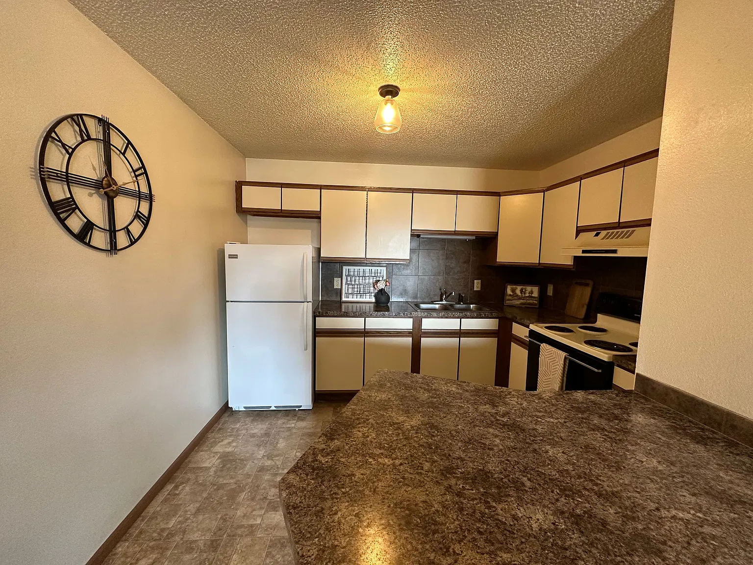 OC Plaza Apartments - Orange City, IA — Photo 4