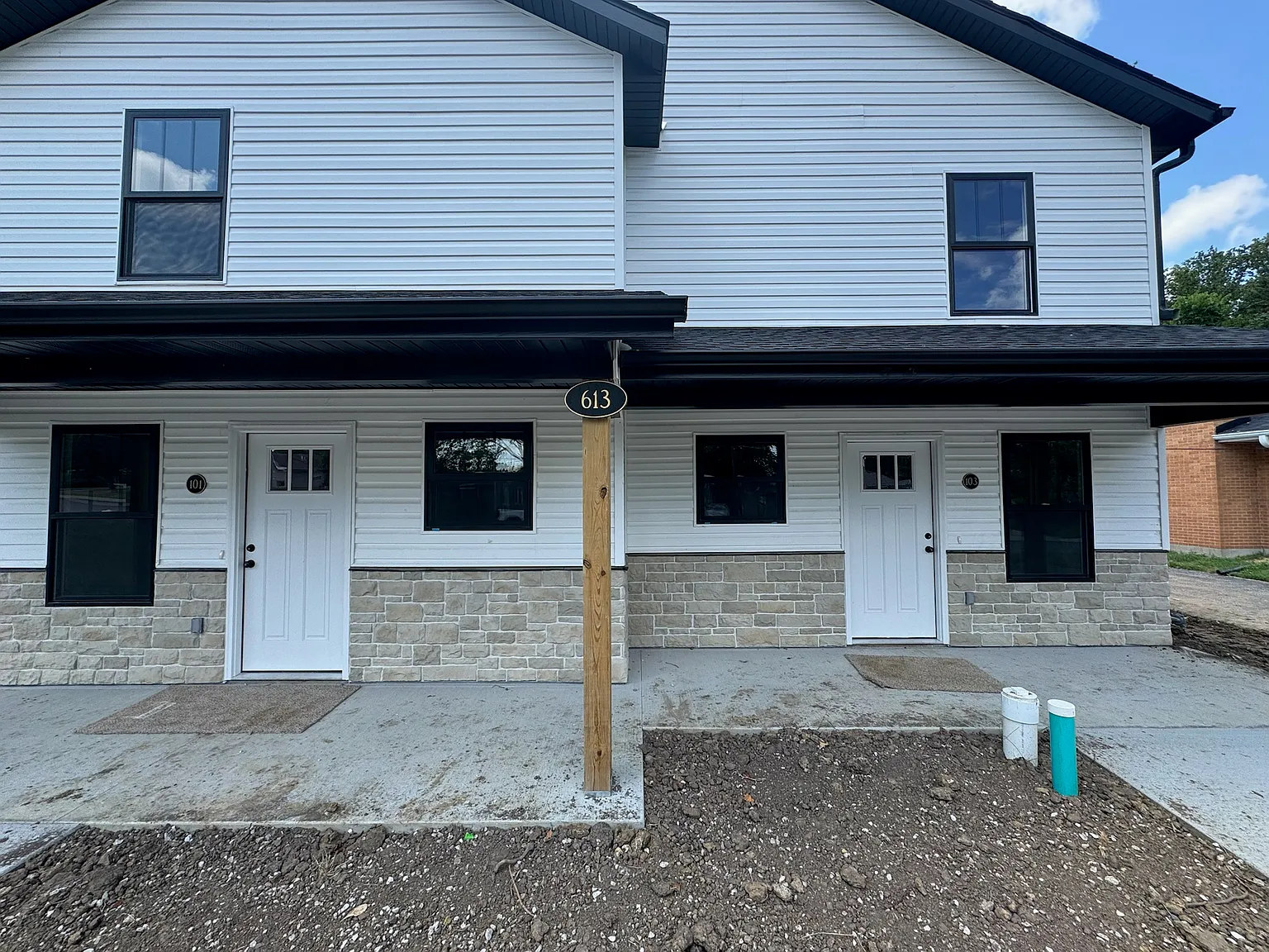 4 bed, 1400 sqft, $1,650 — Photo 2