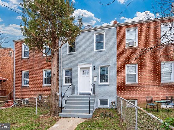 2nd image of 6209 Kansas Ave NE