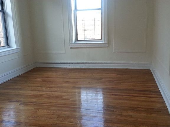 2nd image of 4323 40th St APT 6G