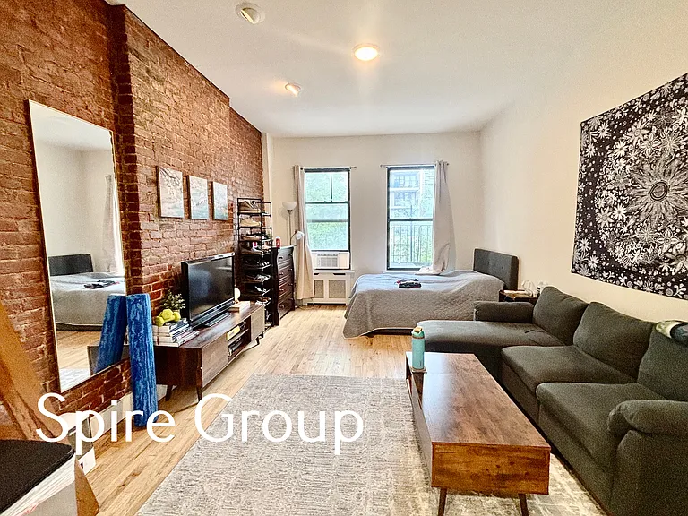 722 Amsterdam Ave #3A — Photo 1