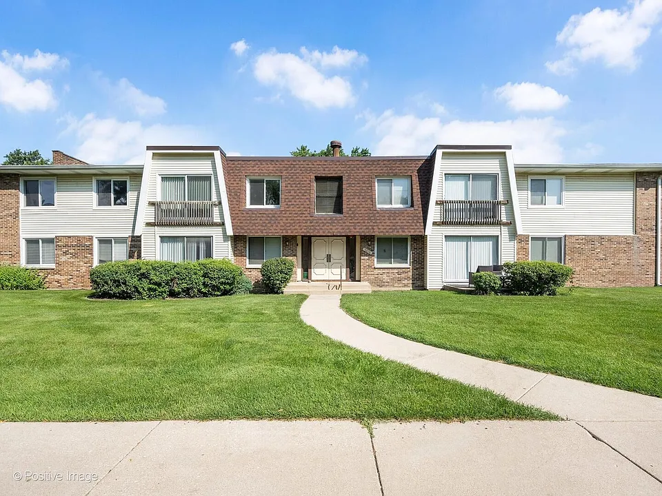 3018 Roberts Dr #8