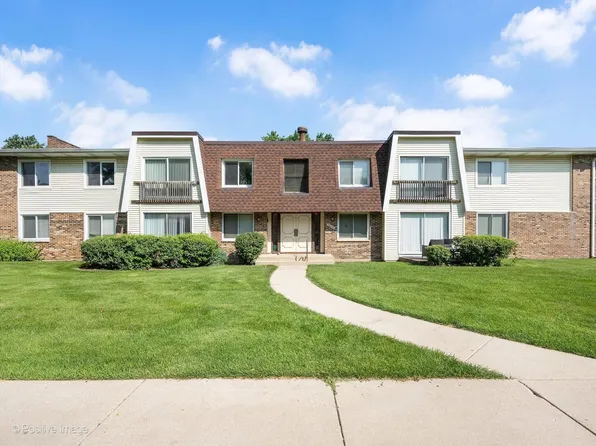 3018 Roberts Dr APT 8, Woodridge, IL 60517
