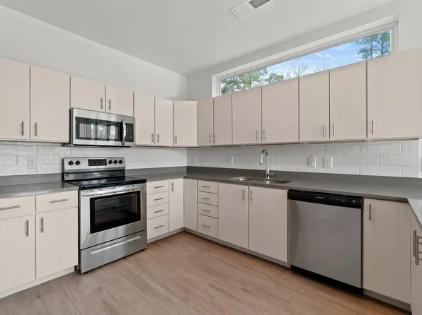 Metropolis Apartments