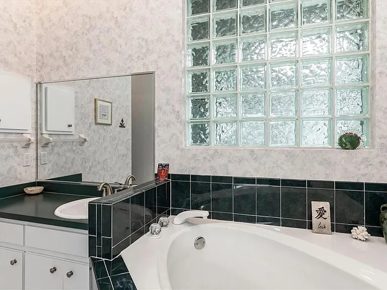 5845 Danterbury Ct — Photo 44