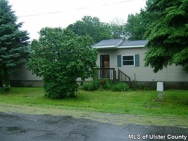2nd image of 18 Carlo Dr