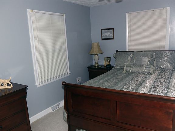 4th image of 135 Mill Stone Dr