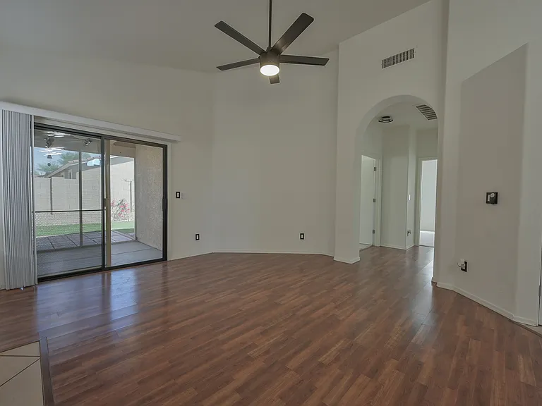 114 W Freddie Canyon Way — Photo 14