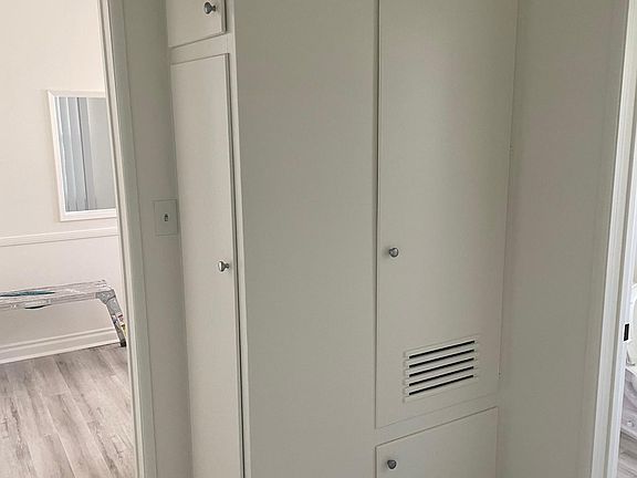 4th image of 24403 Newhall Ave Suite 3