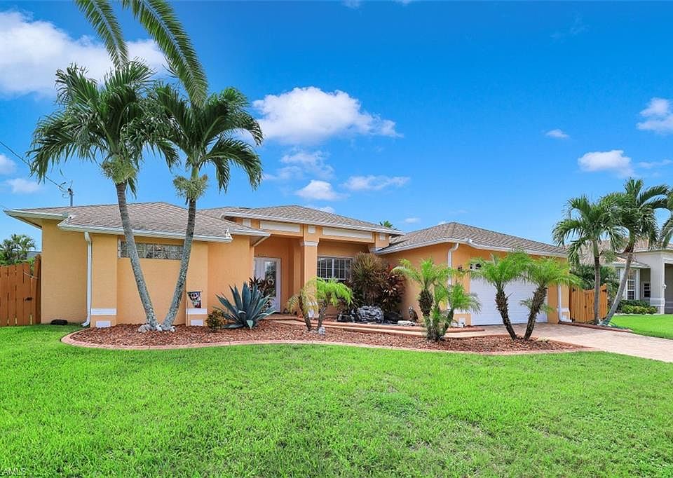 1st image of 4720 SW 23rd Ave