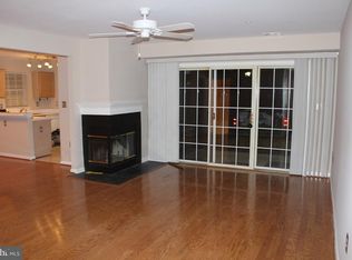 410 Ridgepoint Pl APT 12, Gaithersburg, MD 20878