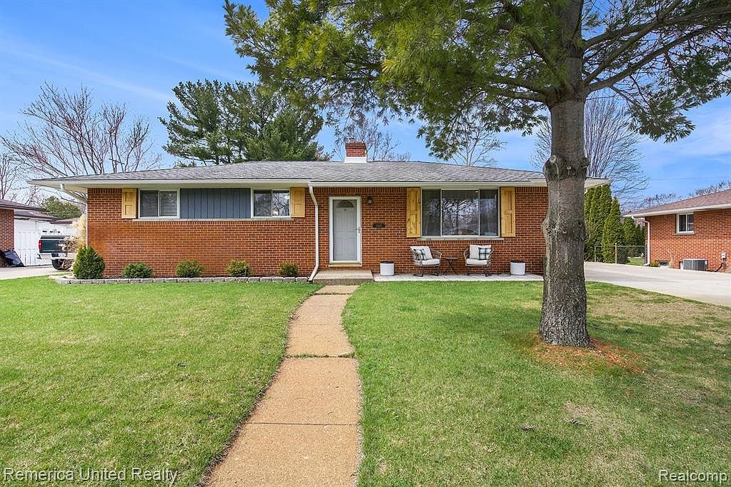 14416 Appletree Ln, Fenton, MI 48430 Zillow