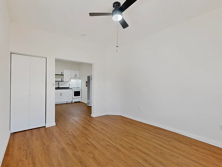 424 Broadway Blvd SE — Photo 7