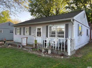 1609 Lakeview Ter, Jacksonville, IL 62650