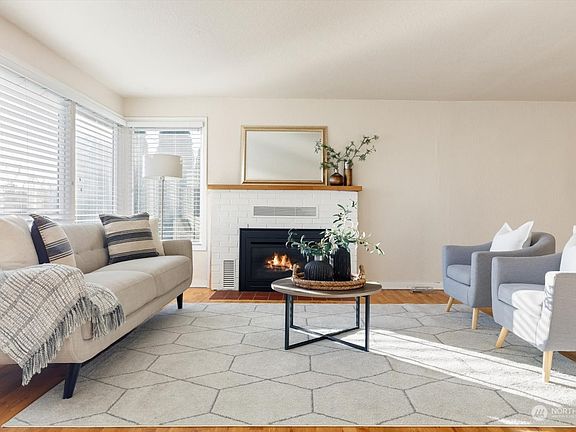 4th image of 542 SE 5th Avenue