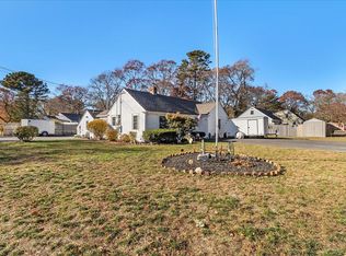 1 Mayflower Ln, South Yarmouth, MA 02664