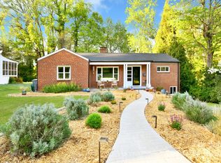 2121 Arnold Dr, Charlotte, NC 28205