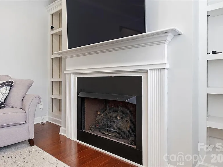 19512 Topgallant Dr — Photo 12