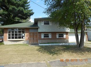 137 Adrienne Ave, Blackwood, NJ 08012