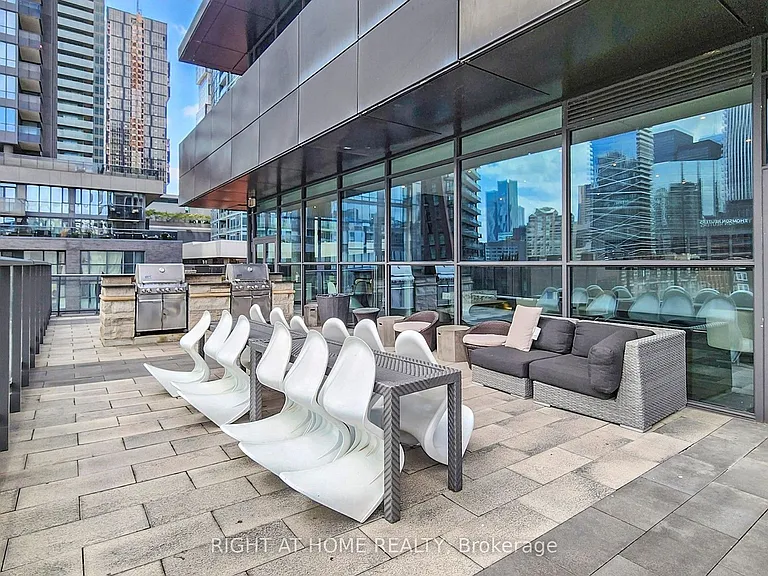 290 Adelaide St W #3603 — Photo 18