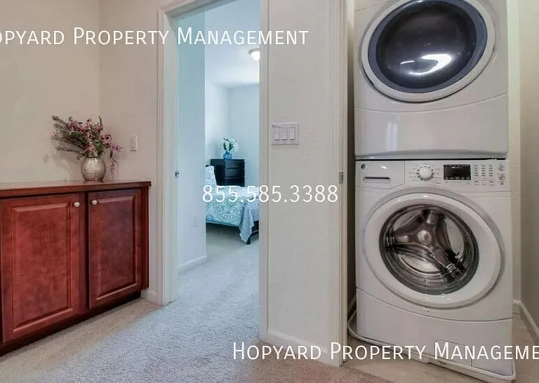 215 Siderno Ct — Photo 11