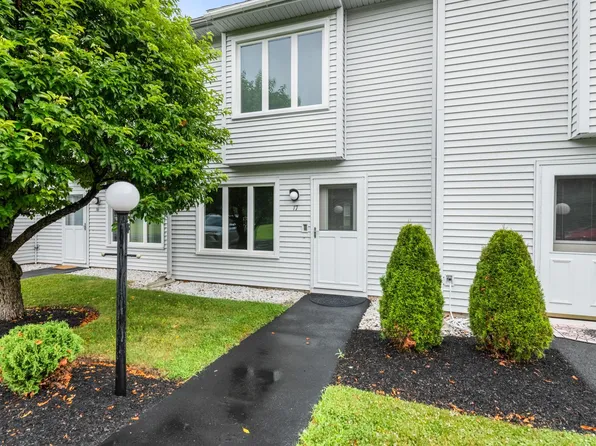 17 Kyle Drive #17, Newport, NH 03773