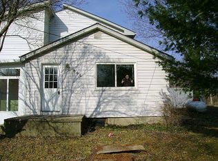 895 E Glass Rd, Ortonville, MI 48462