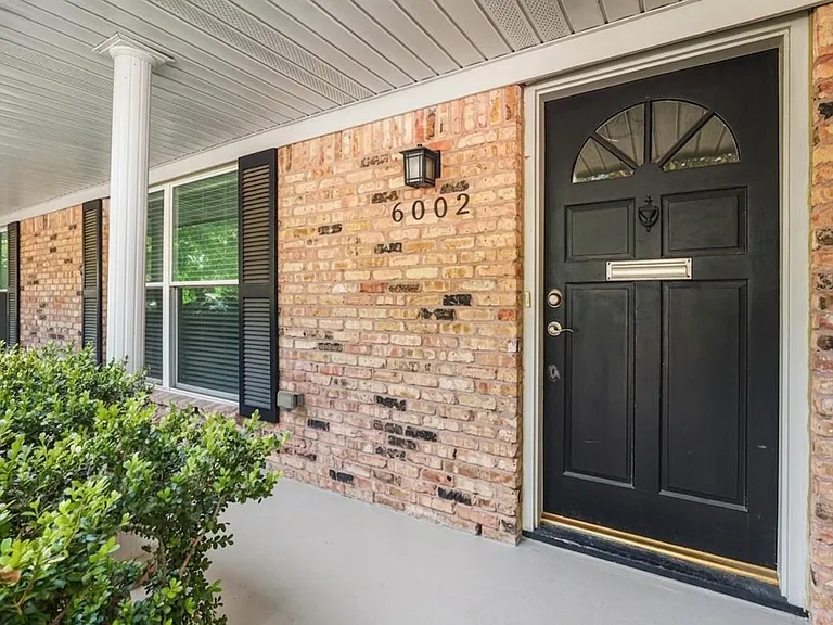6002 McKnight St — Photo 2