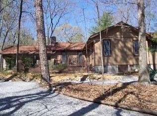 538 Waters Edge Dr, Clarkesville, GA 30523