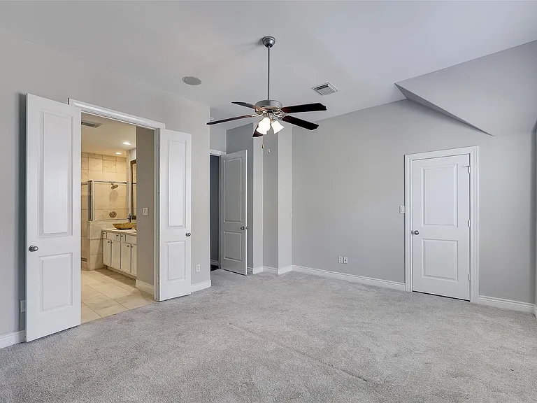 3245 Maxroy St — Photo 16