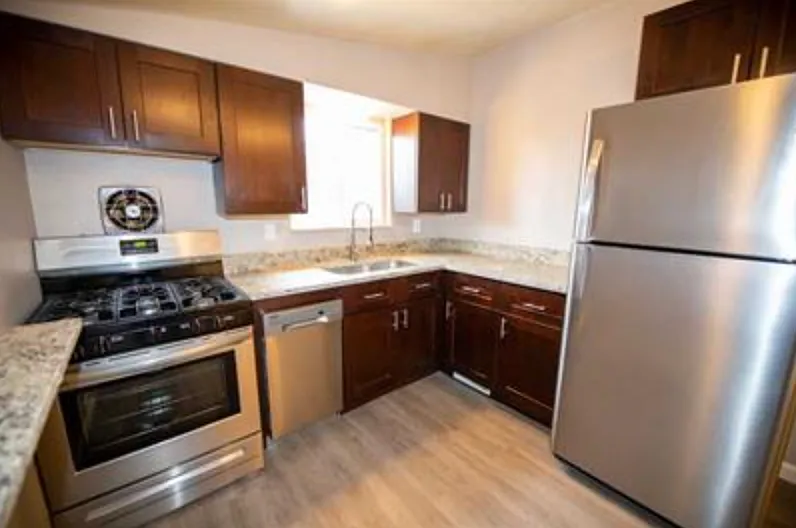 7924 Edgewood Avenue - A-2-R — Photo 3