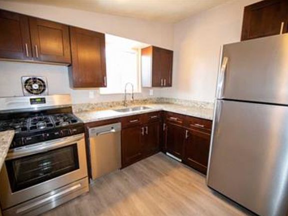 3rd image of 7924 Edgewood Ave