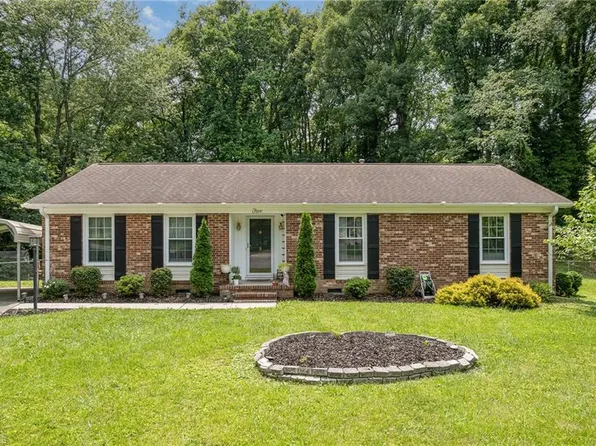 5 Amberhill Ct, Greensboro, NC 27455