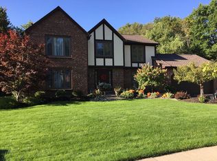 71 Primrose Ln, East Amherst, NY