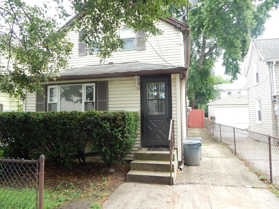 1st image of 217 Jefferson Ave