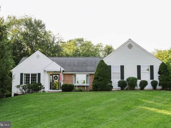 105 Sean Dr, Kennett Square, PA 19348