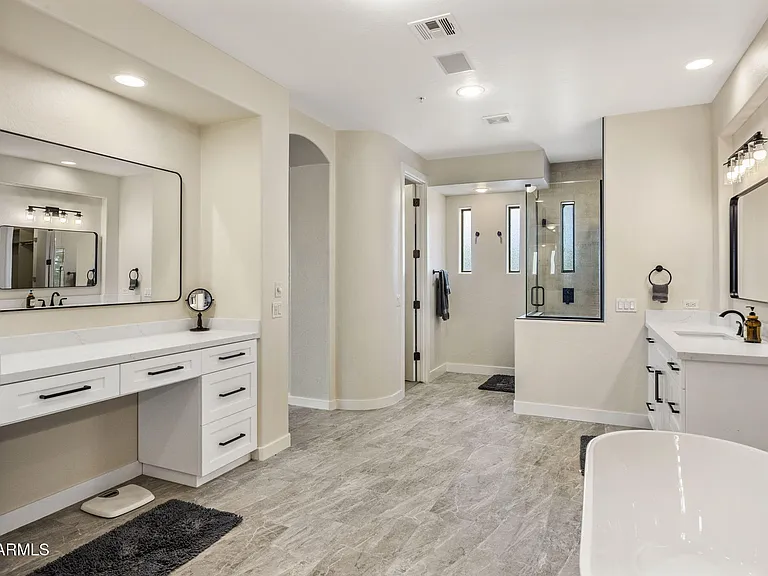 9572 E Mountain Spring Rd — Photo 33