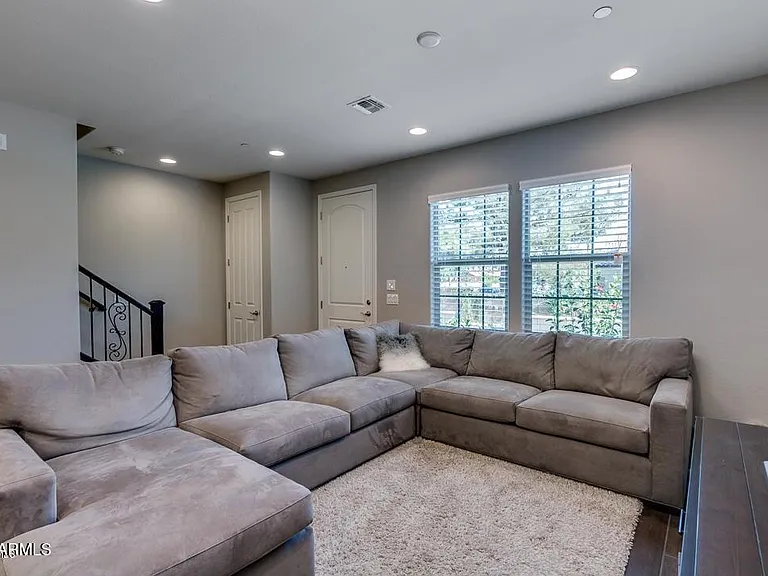 2477 W Market Pl #32 — Photo 8