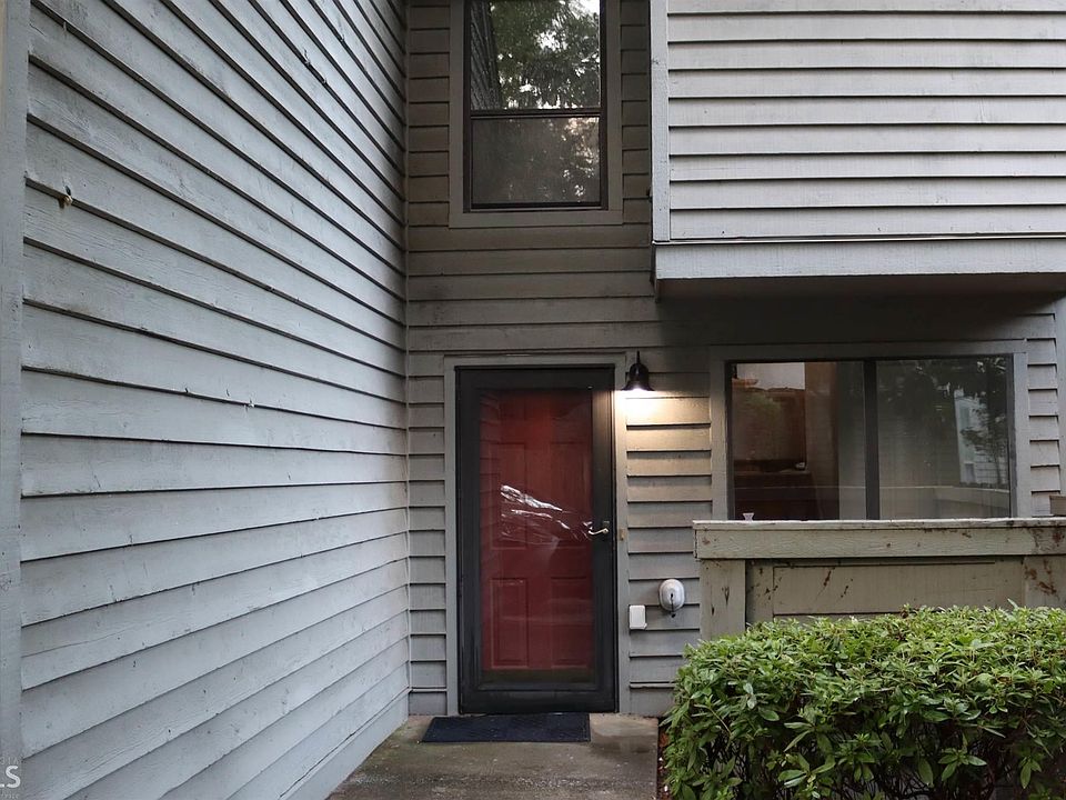 1st image of 1092 Creatwood Pl SE