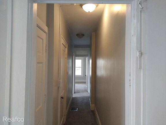 4th image of 669 E 5th Ave #10754176
