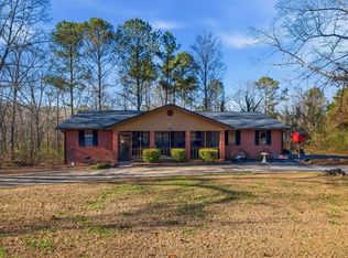 463 Compton Rd SE, Silver Creek, GA 30173