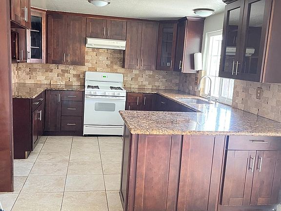 2nd image of 24274 Tierra De Oro St